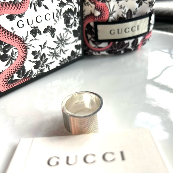 BRAND NEW authentic Gucci wide ring - Picture 2 of 5